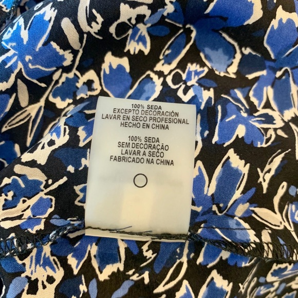 Elie Tahari Tunic Style Silk Blouse - Picture 5 of 9